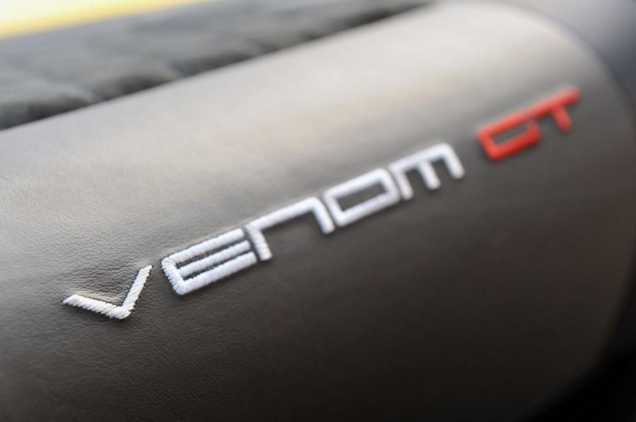 Логотип Hennessey Venom GT Yellow 2011 года  (фото 4 из 90)